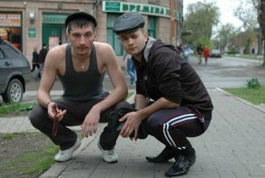 Один против шести гопников