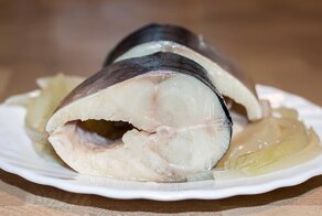 Новогодняя закуска - скумбрия домашнего посола - 2 варианта