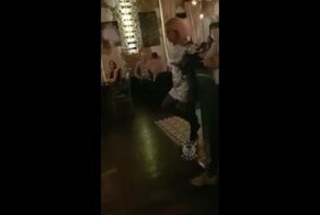 Неожиданный танец на новогоднем корпоративе