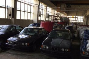 Болгары забыли на складе новые BMW на 25 лет