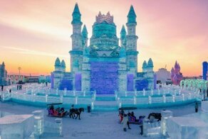 В Китае стартовал крупнейший фестиваль снежных и ледяных скульптур