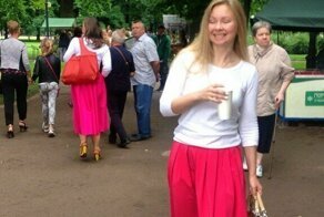 Провалиться под землю. Когда встретил человека, одетого как ты