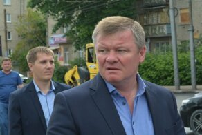 Мэр Саратова опоздал на работу, проехавшись в общественном транспорте