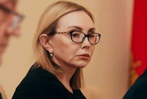 Не золотая рыбка: чиновница предложила врачам аварийной больницы помыть полы