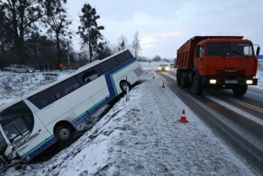 Авария дня. Рейсовый автобус с пассажирами попал в ДТП в Калининградской области