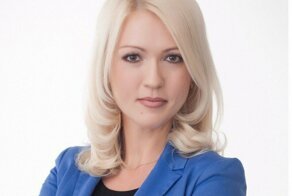 "Не за красивые глаза" губернатор Хакасии выписал своей подруге миллион из бюджетных средств