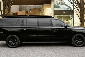 Cadillac Escalade превратили в роскошный лимузин