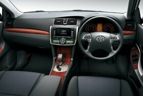 Авторынок Приморья замер в неизвестности после новости о "запрете" правого руля