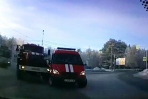 В Сургуте пожарные машины, спешившие на вызов попали в ДТП