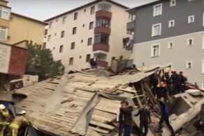 Из-под завалов в Стамбуле спасли еще одного человека