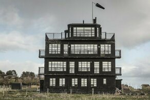 Диспетчерский пункт времен Второй мировой войны превратили в уютный дом