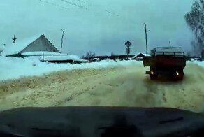 Кто тут? Сдал назад, не глядя в зеркала