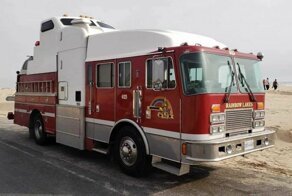 Парень превратил пожарную машину в удивительный дом на колесах