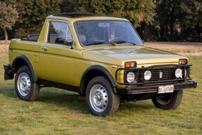Lada Niva с кузовом кабриолет построенная в Греции