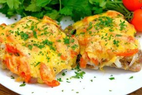 Под такой шубкой любое мясо будет сочным! Рецепт мяса в духовке на обед или на праздничный стол