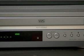 Дедуля купил видеомагнитофон на eBay и вернулся в молодость