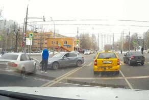 Дерзко, смело и уверенно по встречной полосе