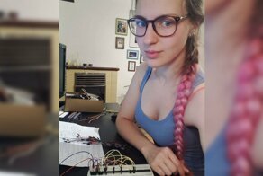 Может ли девушка быть красивой и умной одновременно?