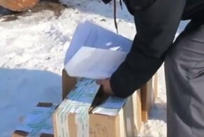 Перед тем как сжечь санкционный сыр, чиновник зачитал ему приговор