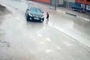 В Чечне водитель с хорошей реакцией чудом не наехал на ребёнка 