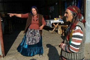 Русский мужчина сбежал из цыганского рабства и пешком добирается на родину 