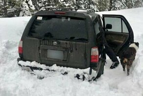 Американец, застрявший в снегу на авто, продержался 5 дней на остром соусе