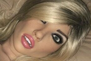 Самого реалистичного в мире секс-робота научили рассказывать анекдоты