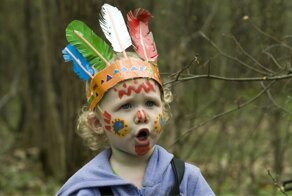 Неполиткорректно: детсад в Гамбурге порекомендовал не наряжать малышей в костюмы индейцев
