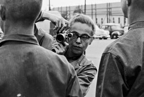 За кадр до вечности: 6 женщин-фотокорреспондентов, погибших на войне