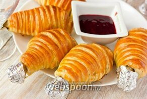 Куриные голени, запечённые в слоёном тесте