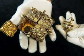 Бесценные артефакты на чердаке: британская пара нашла сокровища Индии 1799 года