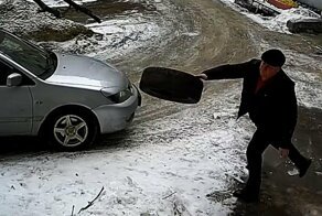 Борец с незаконным захватом парковочных мест во дворе