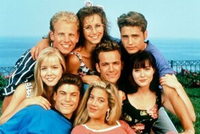 29 лет спустя: как сегодня выглядят актёры сериала «Беверли-Хиллз, 90210»