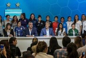 Женский футбол в Аргентине станет профессиональным