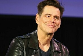 Джим Керри рисует карикатуры на Трампа