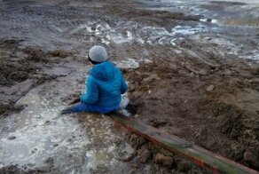 В Выборге школьник едва не утонул в грязи