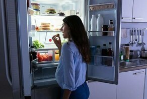 Когда ночью в тебя вселяется пищевой демон