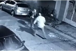 В Бразилии девушка-полицейский оперативно обезвредила напавшего на нее грабителя