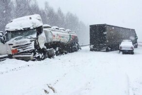 Авария дня. В Чувашии фура врезалась в бензовоз