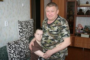 «Сдайте в интернат»: ветеран Чечни вместе с ребенком-инвалидом пытается выжить на 200 рублей в день