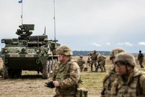 США сосредоточивают военную технику на границе с Россией