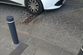 Как в Стамбуле борются с нарушителям ПДД, которые ездят против движения по узким улочкам