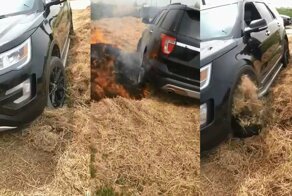 Внедорожник сгорел после того, как попал в ловушку на поле с сухой травой