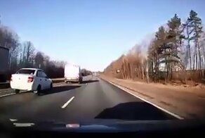 Авария дня. Под Смоленском водитель вылетел из машины и погиб