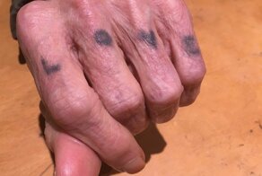 20 поразительных и наглядных примеров, демонстрирующих, что будет с татуировками в старости