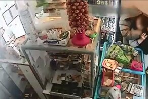 В Пермском крае грабитель с ножом стал богаче на 300 рублей