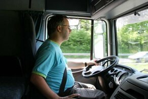 В Рязани муж притворялся дальнобойщиком и больше 2 лет ездил к любовнице