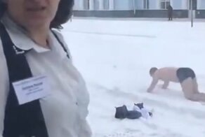 Неожиданная реакция австралийских туристов на снег в России