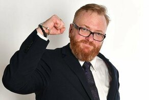 Гроза геев и экстрасенсов Виталий Милонов на "Фишках". Прямой эфир на Fishki.net