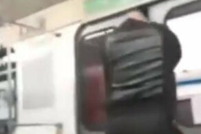 Весеннее обострение в вагоне метро Санкт-Петербурга